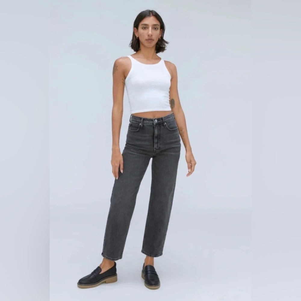 NWT High-Rise Straight Leg Jeans in Washed Black
